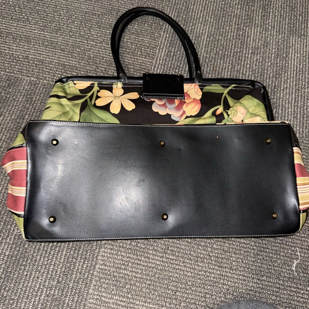 Black Floral Bag - Picture 2 of 6